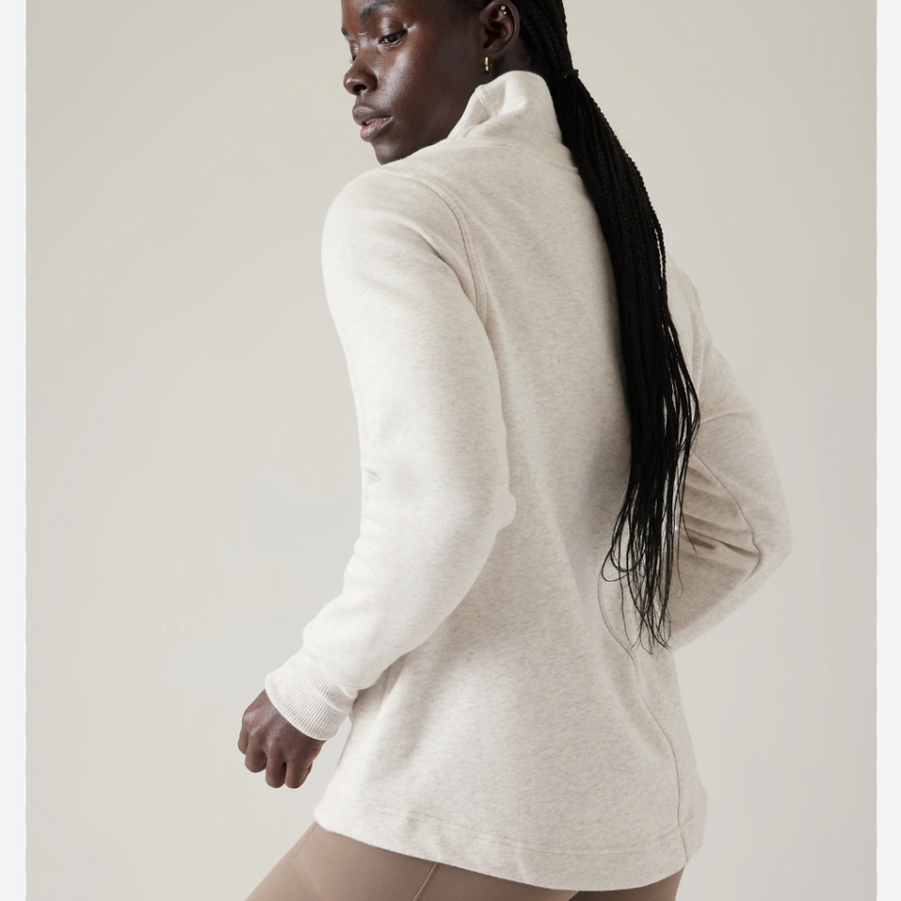 Athleta cream oversized Cozy Karma Funnel Neck Sweatshirt like new